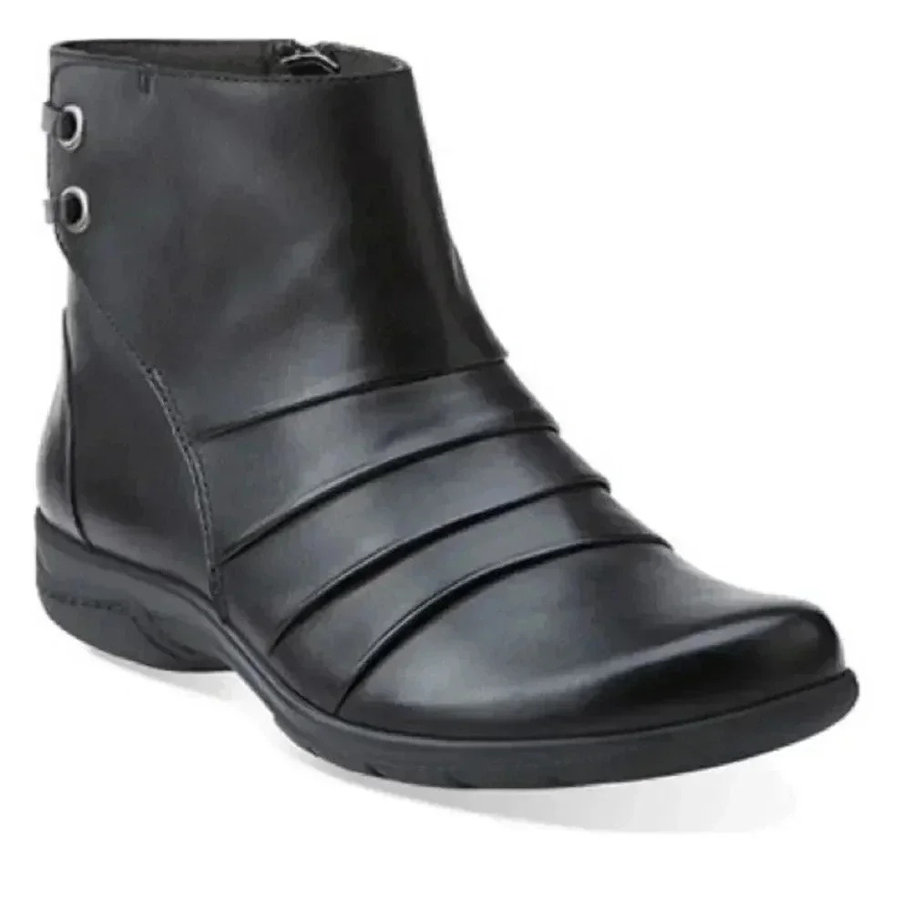 Clarks Women's Christine Tilt Boots Black Leather